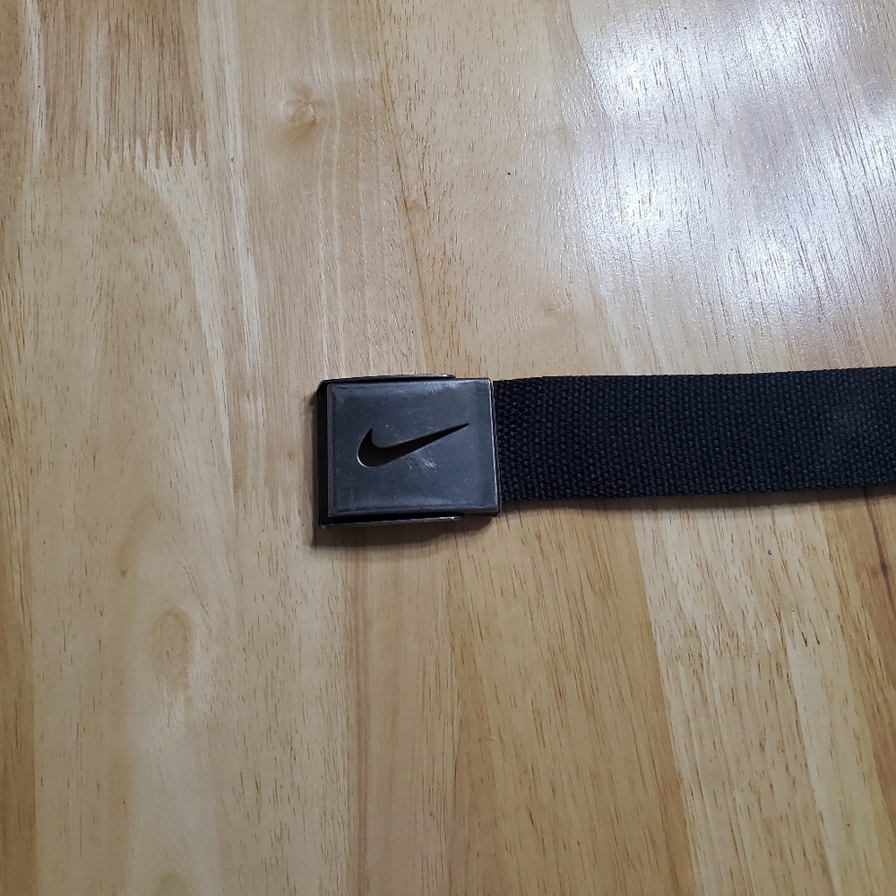 Nike Golf belt with bottle opener